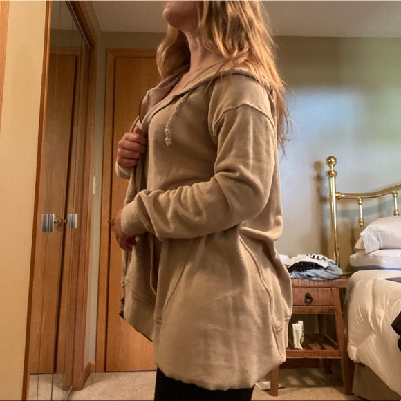 Volcom hoodie - Picture 2 of 3